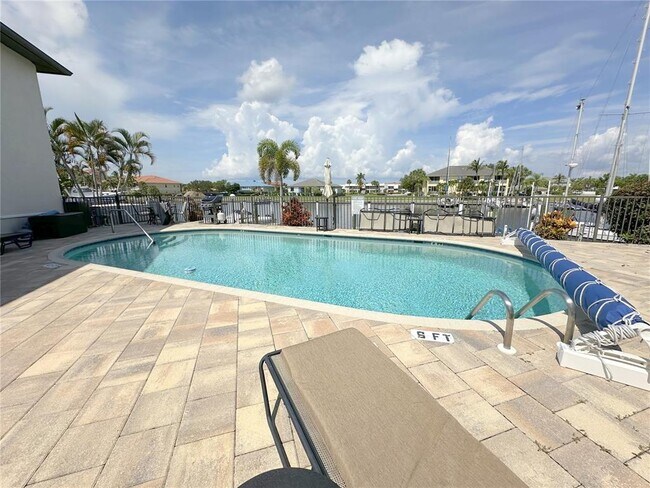 Building Photo - 3221 White Ibis Ct