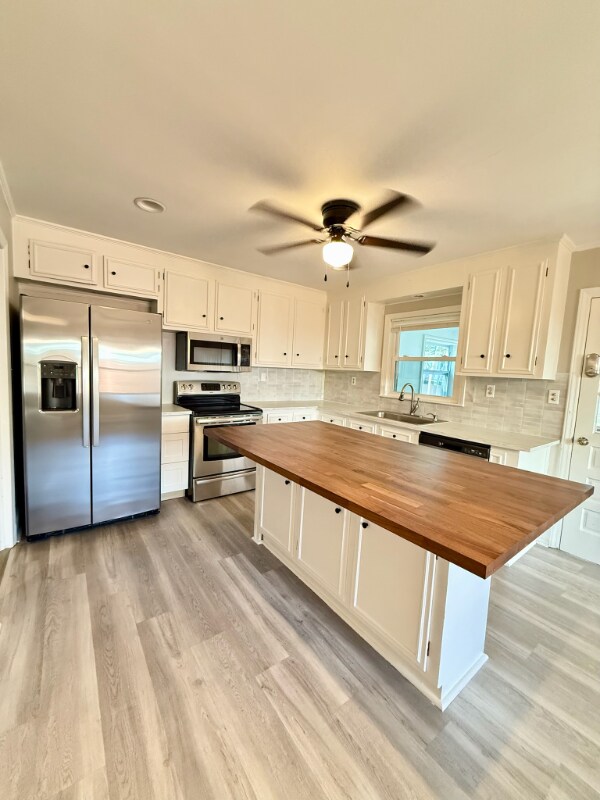 Foto del edificio - 1221 Barkley Rd