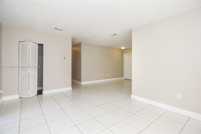 Building Photo - 3851 NW 172nd Terrace