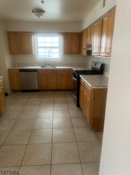 Building Photo - 45 Crawford St