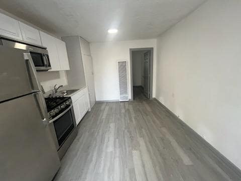 Building Photo - 1431 Girard Blvd NE