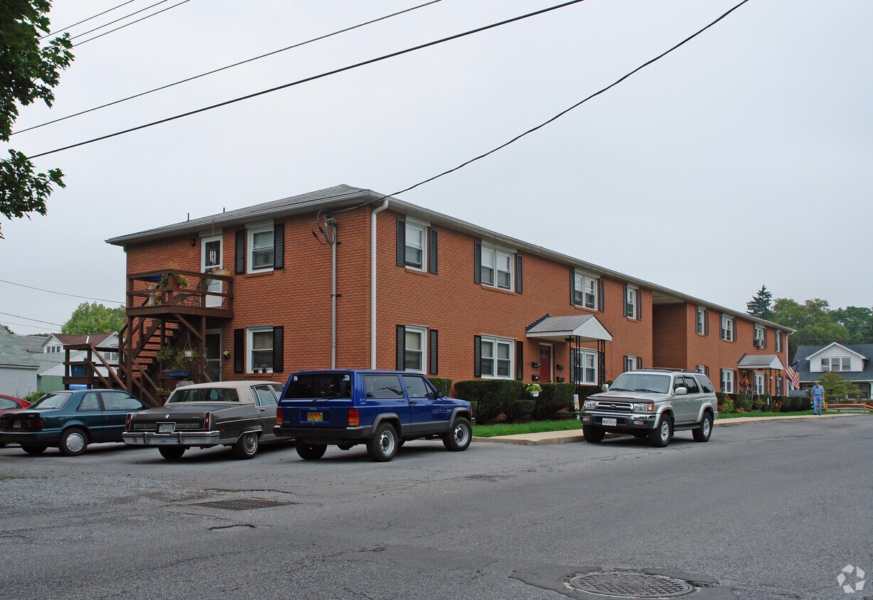 807 Linwood Rd, Hagerstown, MD 21740 Apartments in Hagerstown, MD