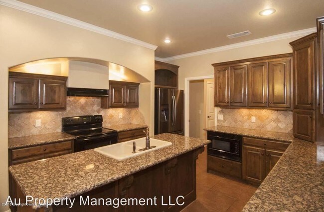 Foto del edificio - 3 br, 2 bath House - 3809 ARDEN RD