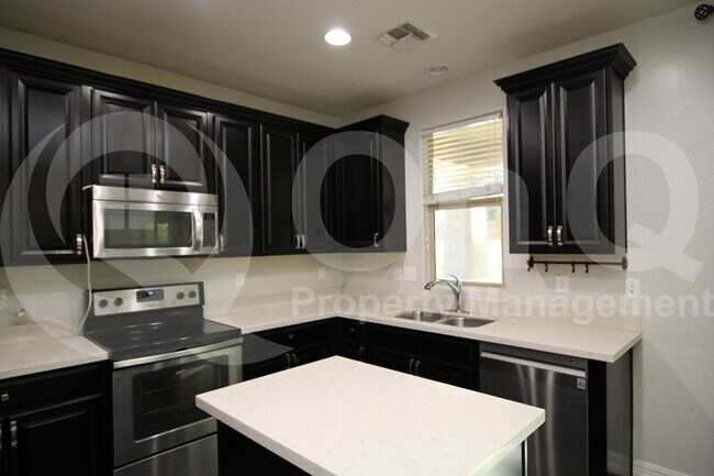 Building Photo - 1201 E Binner Dr