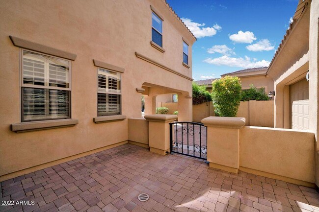Foto del edificio - 4120 E Woodside Way