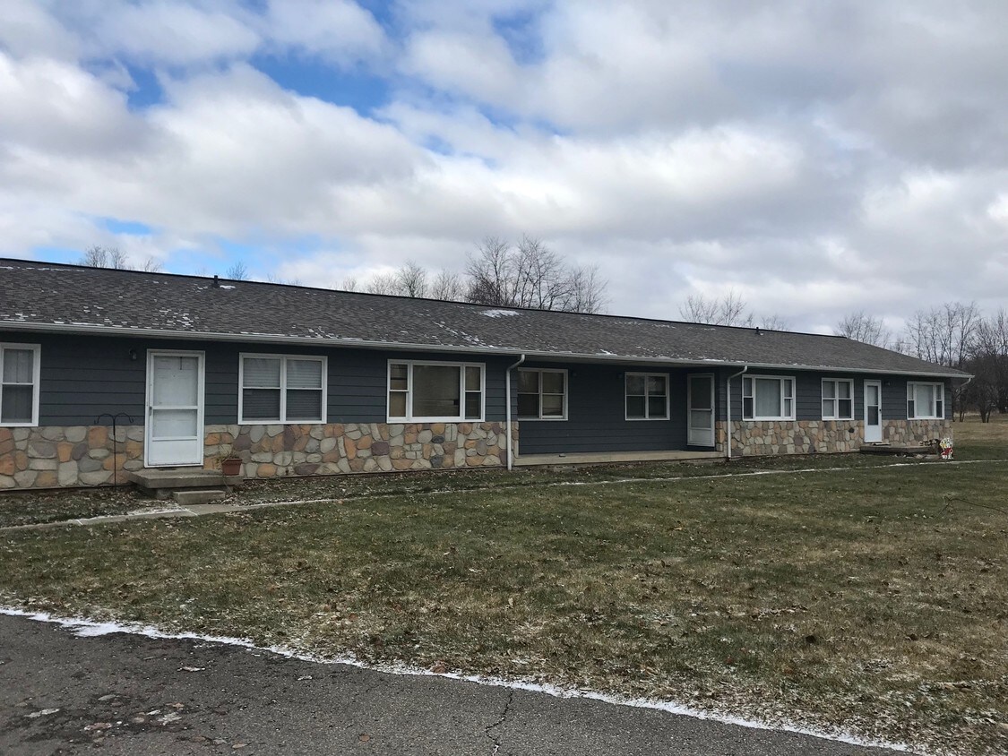 1001 N Bridge St, Linden, MI 48451 Apartments in Linden, MI