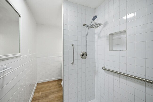 Building Photo - 5810 Sun