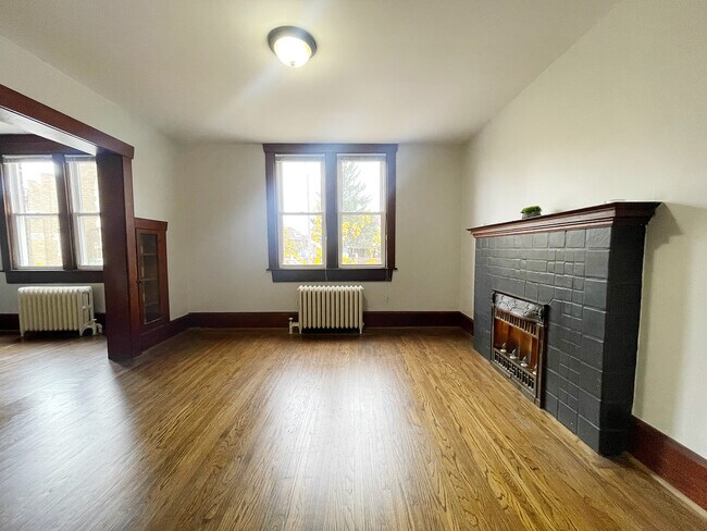 Photo du bâtiment - Stunning Historic Suite!