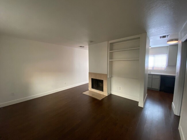 Foto del edificio - Updated Midtown 2 Bedroom Townhouse in Gat...