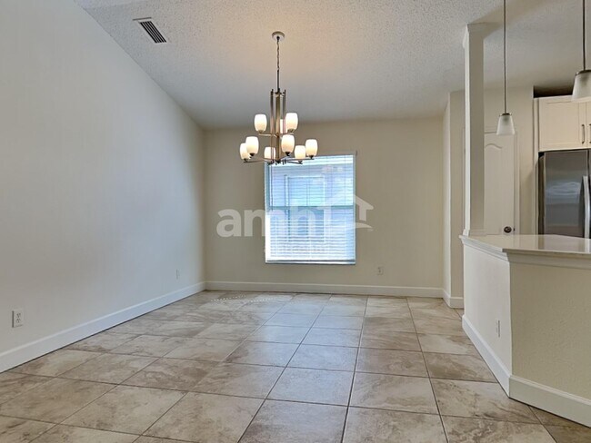 Foto del edificio - 1415 Compton St