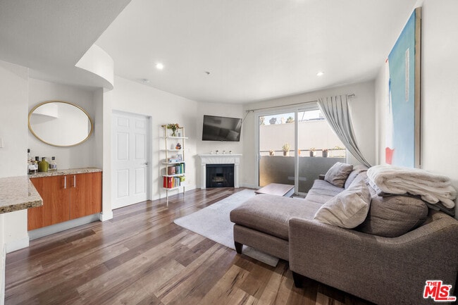 Foto del edificio - 620 S Gramercy Pl