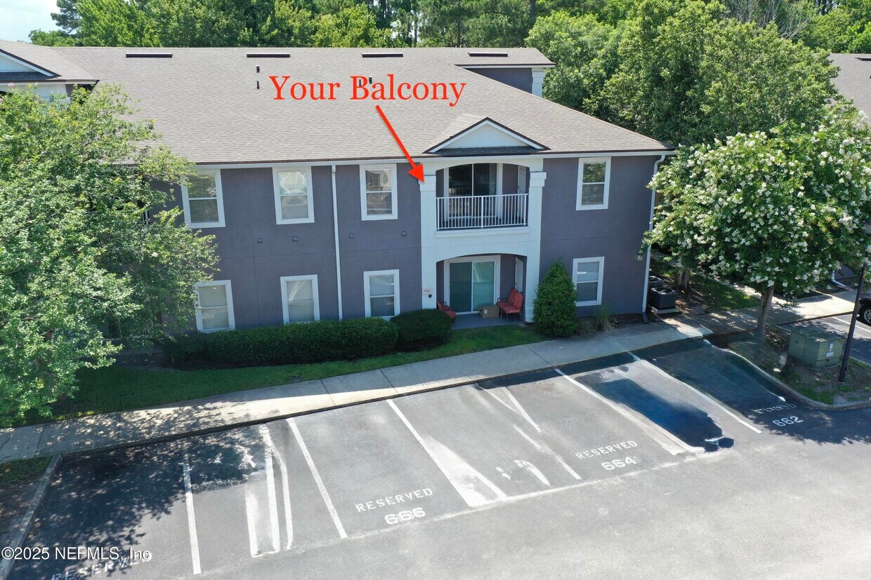 Foto principal - 7920 Merrill Rd