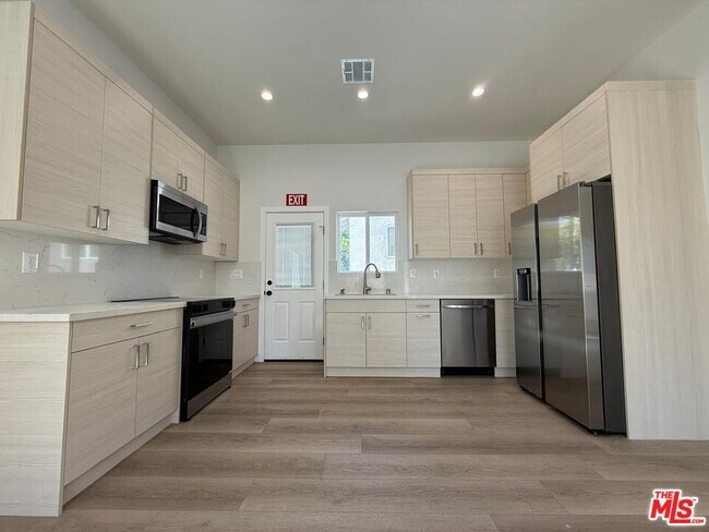Foto del edificio - 15832 Blackhawk St