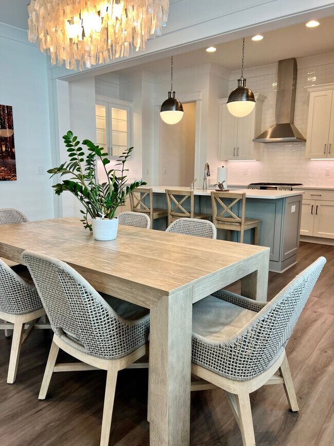 Foto del edificio - Coming Soon,  available February 15th______Furnished