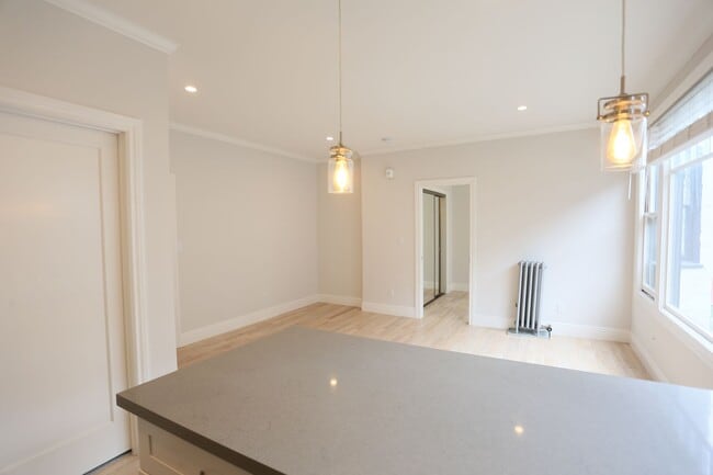 Building Photo - Beautifully remodeled 2BR/1BA with Open Kitchen, Laundry, Pets Considered (171 Montecito #204)