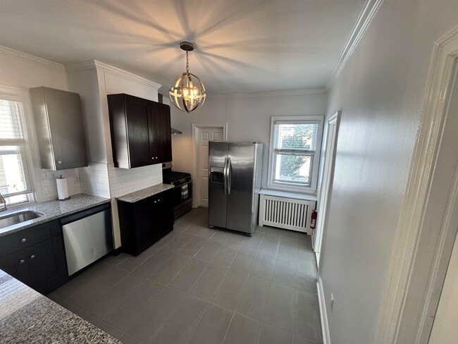 Building Photo - 24 Pamrapo Ave