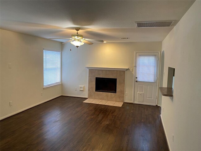 Foto del edificio - 23122 N Waterlake Dr