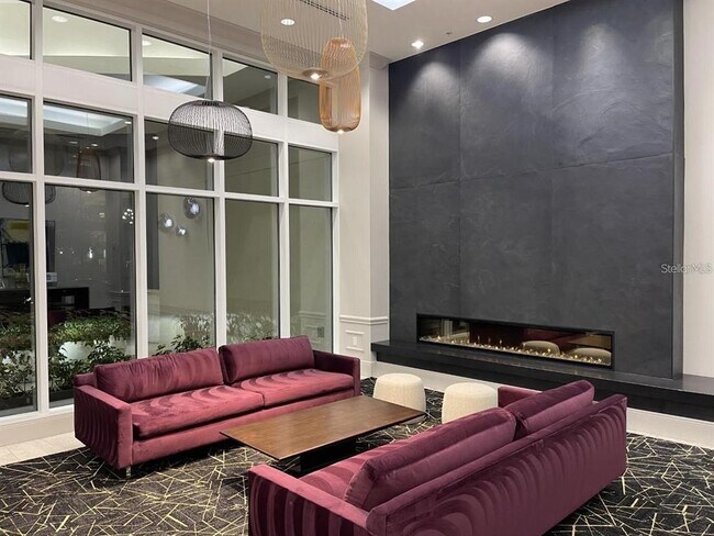 Foto del edificio - 450 Knights Run Ave