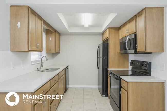 Foto del edificio - 6022 Halifax Dr