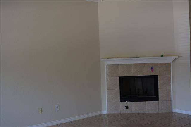Foto del edificio - 1702 Shady Creek Dr