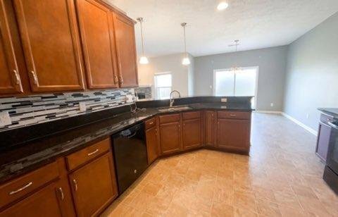 Foto del edificio - 7116 Oldham Dr