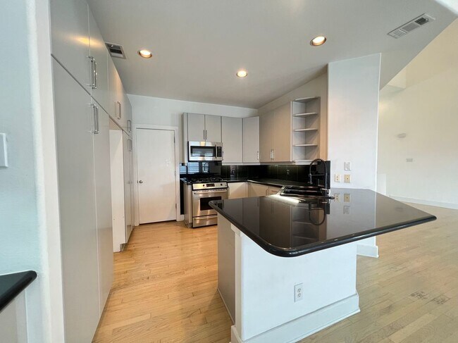 Foto del edificio - 3532 Cedarplaza Ln