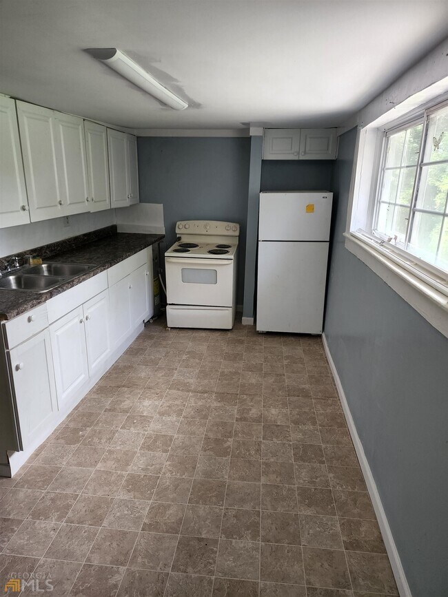 6760 Church St, Lithonia, GA 30058 Townhouse for Rent in Lithonia, GA