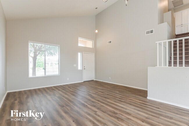 Foto del edificio - 1573 Alpine Hills Ave