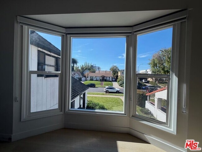 Foto del edificio - 1546 S Ogden Dr