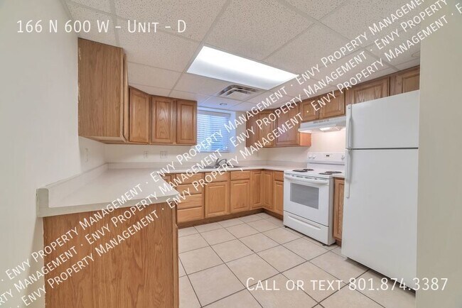 Building Photo - BONUS $500 Off First Month of Rent! Beauti...