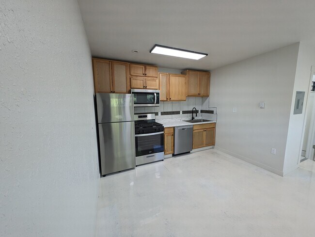 Foto del edificio - 5855 S View Rd