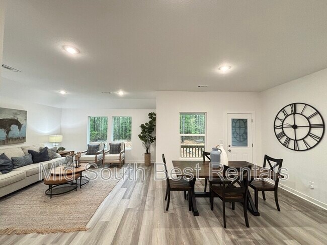 Building Photo - 8403 Oxford Valley Dr