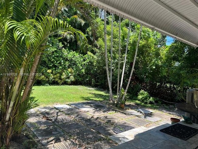 Building Photo - 119 Cadima Ave