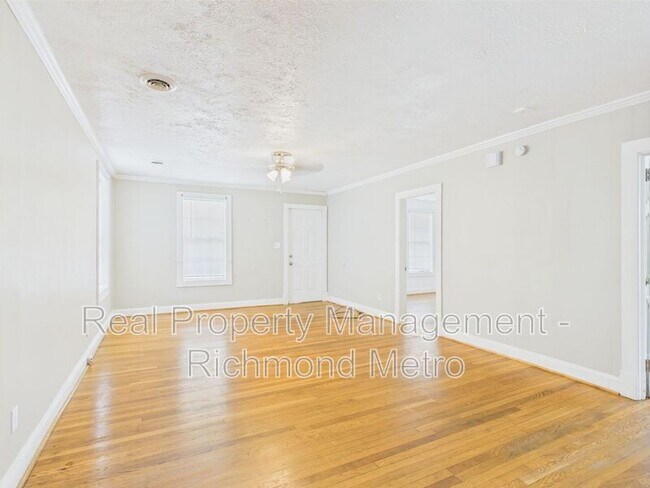 Building Photo - 1211 Miles Ave