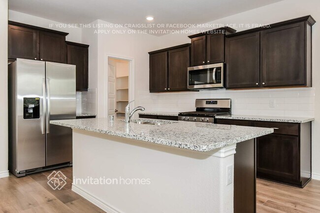 Foto del edificio - 7409 Mayplace Dr