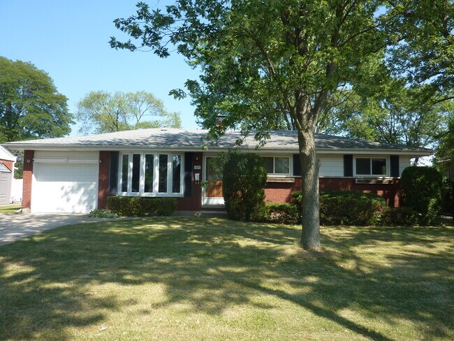 Foto del edificio - 1521 N Walnut Ave
