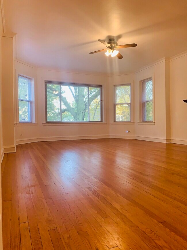 Foto del edificio - 6316 N Rockwell St