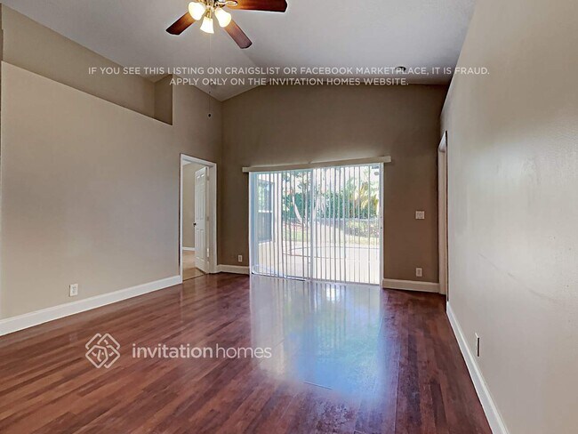 Foto del edificio - 11215 NW 53rd Ct