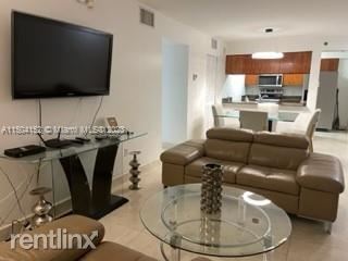 Building Photo - 3 br, 2 bath House - 1200 Brickell Bay Dr ...