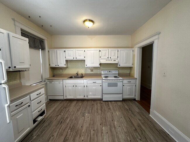 Foto del edificio - 75 Longwood Ave