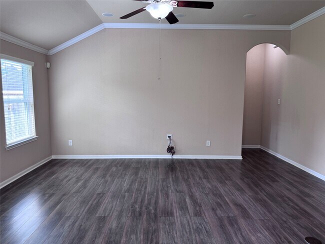 Foto del edificio - 151 Forest Heights Ln