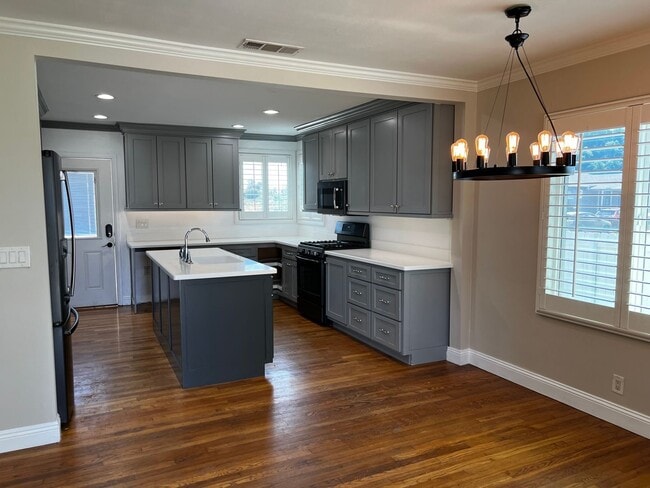 Photo - 3 Bed 2 Bath Home For Rent in an Excellent...