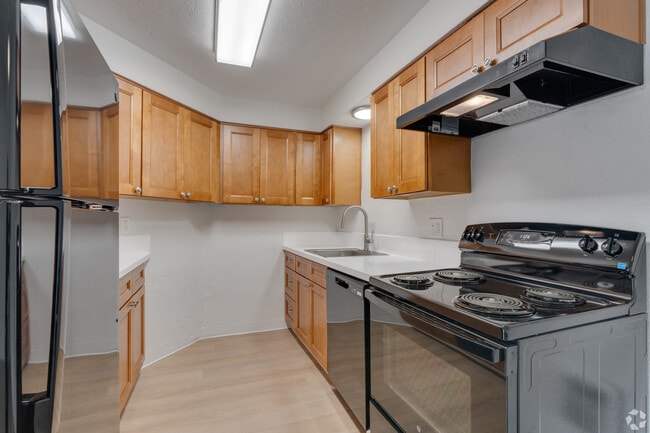 Building Photo - Alturas Cedar Hills