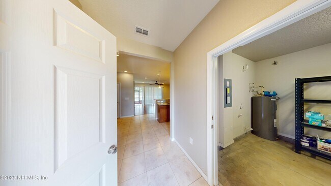 Foto del edificio - 13950 Berryview Rd