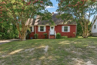 Building Photo - 702 Tanyard St