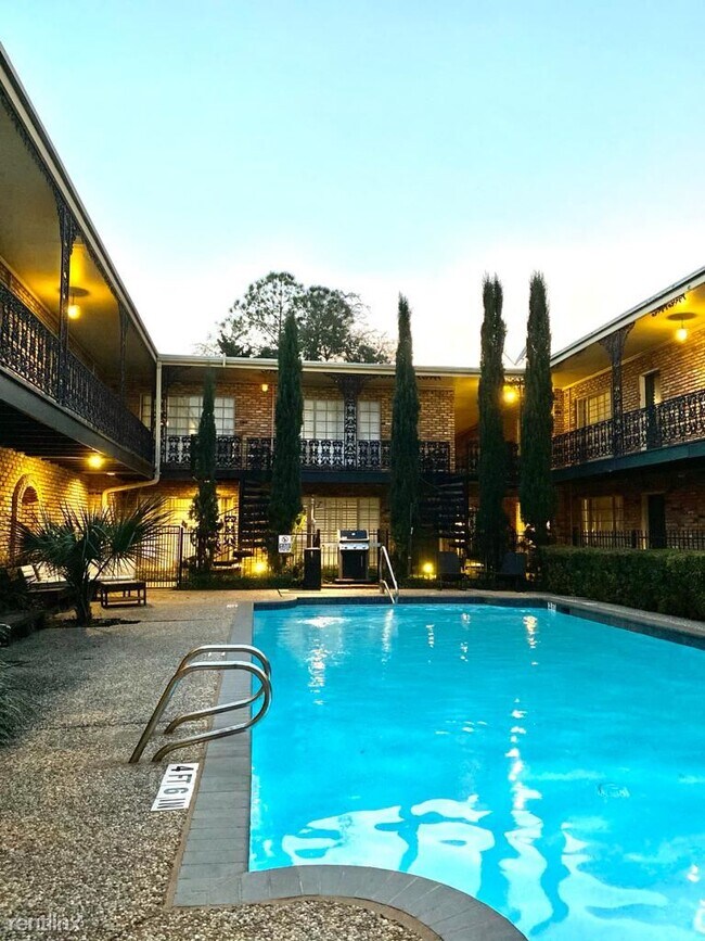 Foto del edificio - 2 br, 1.5 bath Condo - 2503 McCue Road 10