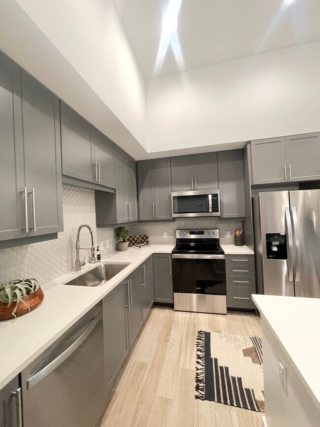 8880 NW 102nd Pl Doral, FL 33178 Alquileres en Doral, FL