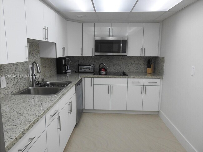 Foto del edificio - 3901 S Ocean Dr