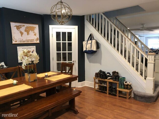 Foto del edificio - 4 br, 2 bath Townhome - 4733 Smick Street