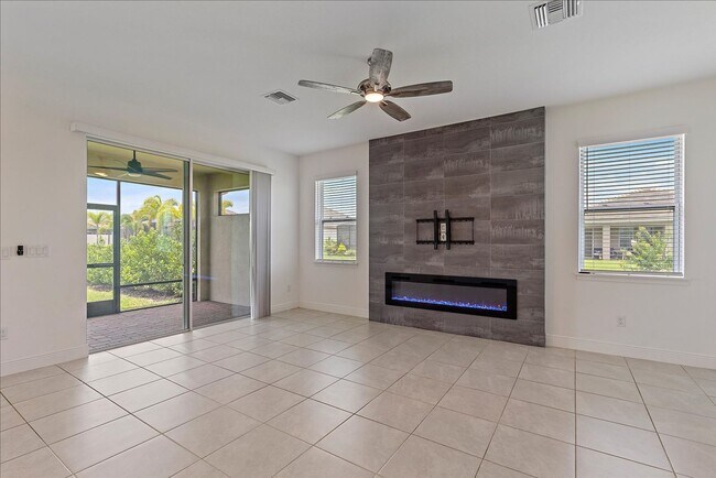 Foto del edificio - 3 bedroom house with garage